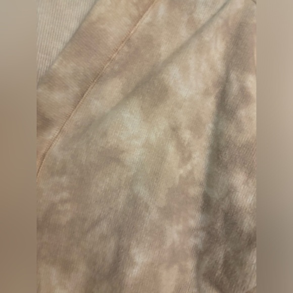 Abercrombie & Fitch Womens Cozy Cropped Cardigan, Size Med Tie Dye Soft‎ Casual - Picture 2 of 11